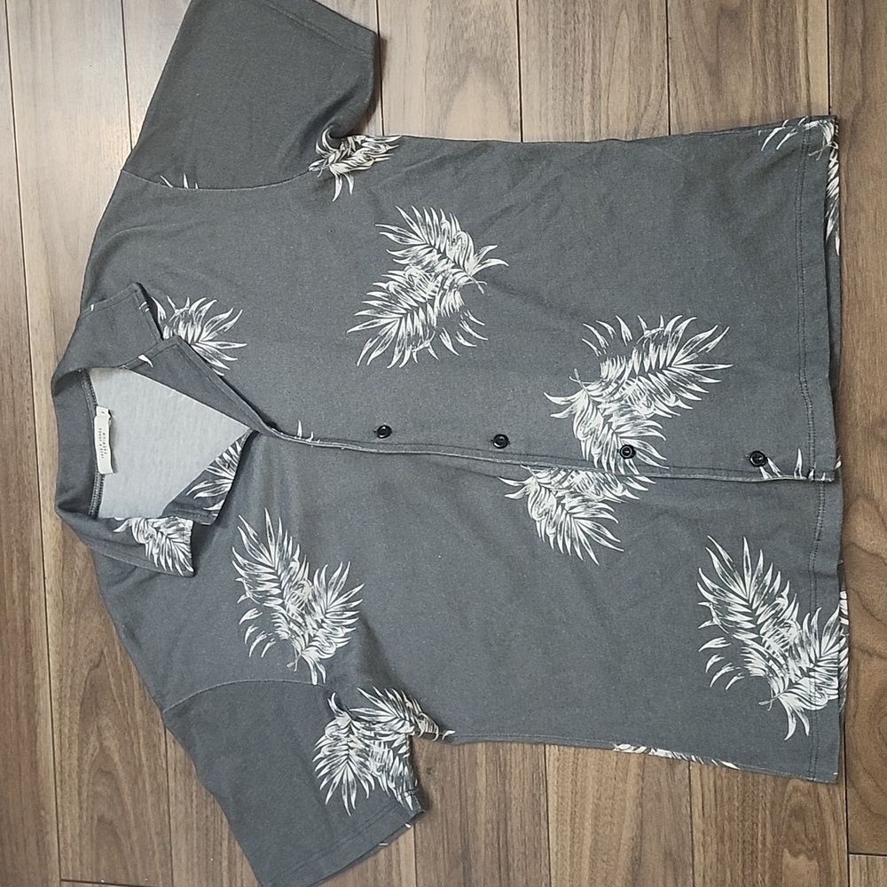 🔥Trendy Casual Leaf Print Grey Shirt, Short Sleeves
